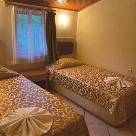 מרמריס Arya Otel מראה חיצוני תמונה