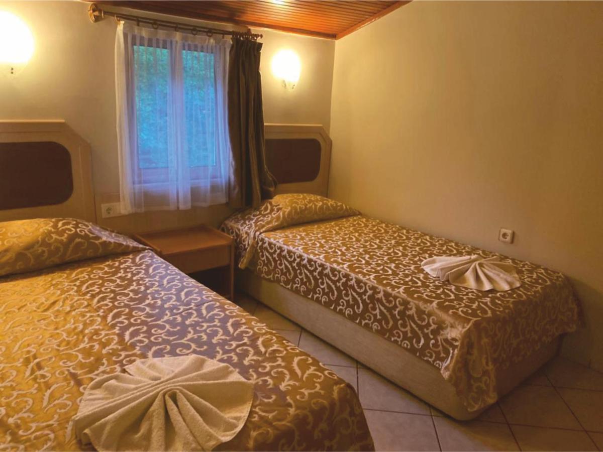 מרמריס Arya Otel מראה חיצוני תמונה