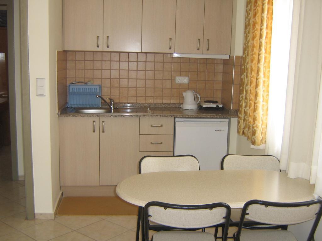 מרמריס Arya Otel מראה חיצוני תמונה
