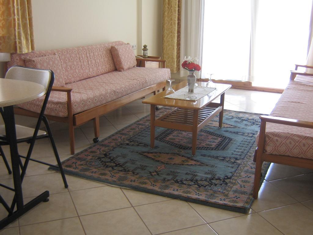 מרמריס Arya Otel מראה חיצוני תמונה