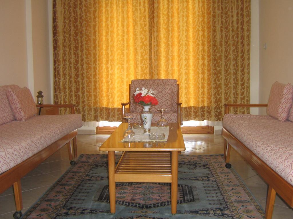 מרמריס Arya Otel מראה חיצוני תמונה