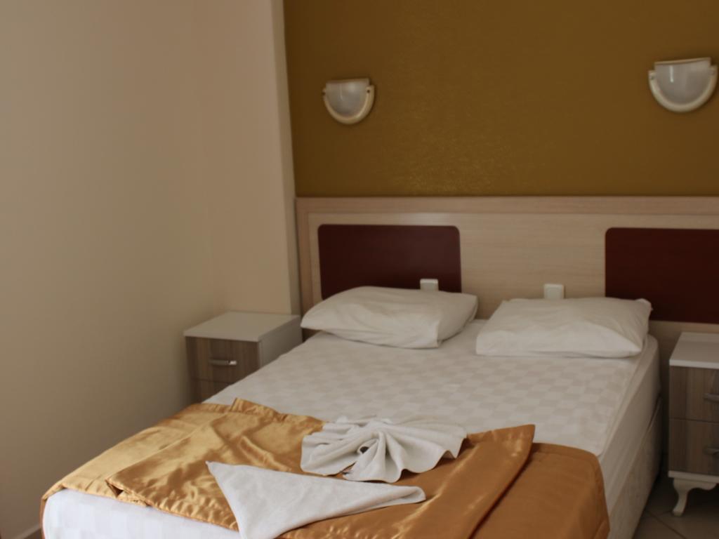 מרמריס Arya Otel מראה חיצוני תמונה