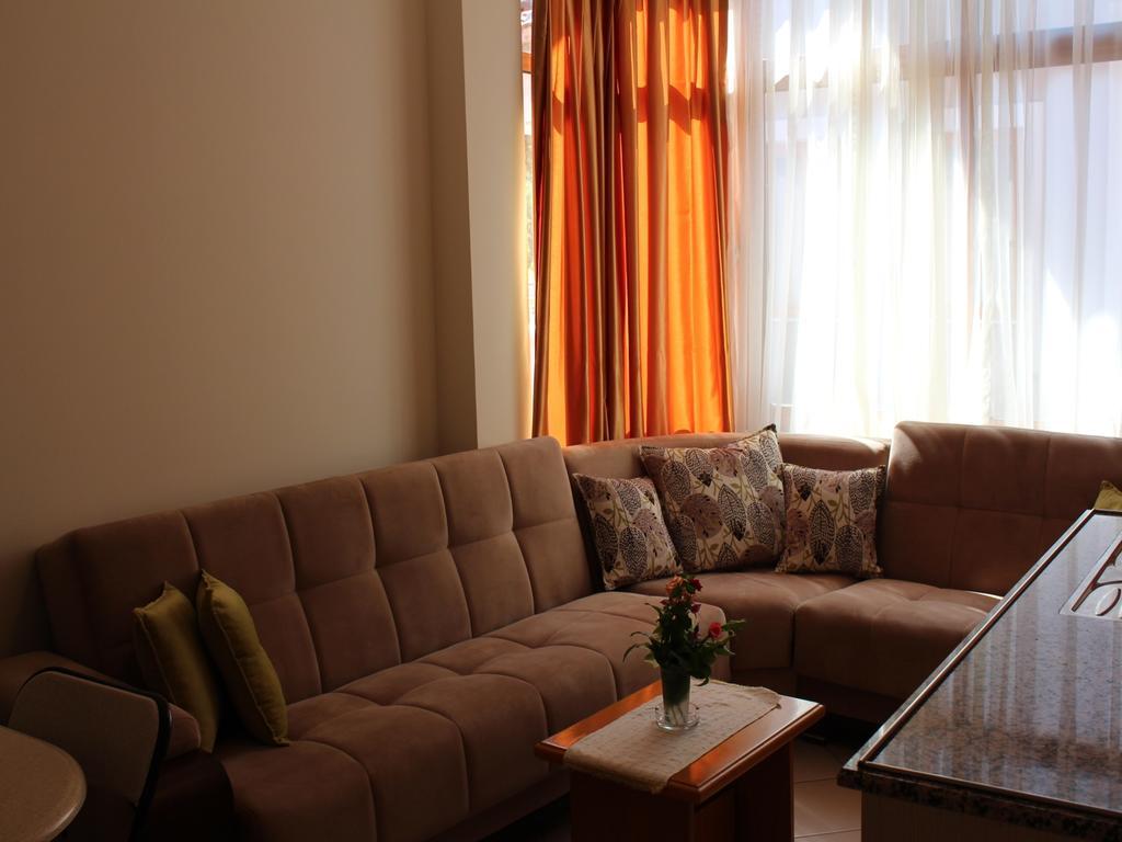 מרמריס Arya Otel מראה חיצוני תמונה